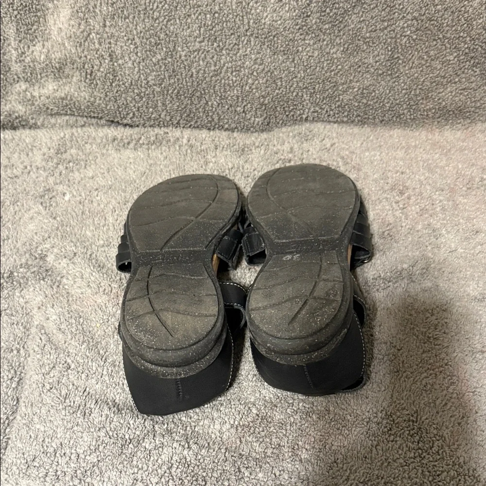 Clarks Collection Roseville Cove Women 6.5 Leather Sandial Shoe Black Strap Flat